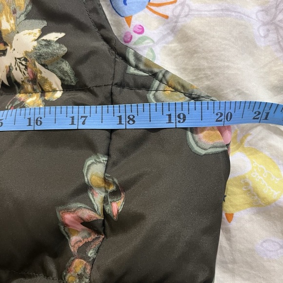 Lands' End Women's Quilted Goose Down Vest Olive Green Floral Size Small 618 - Picture 8 of 9